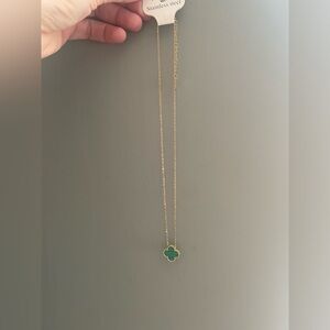 Elegant 18k gold plated Clover Pendant Necklace